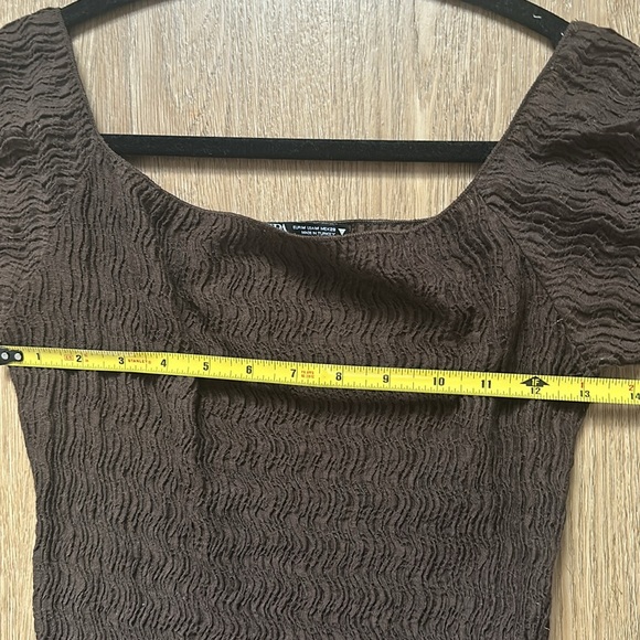 Brown textured top - Picture 5 of 6